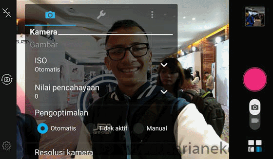 Fitur kamera depan ASUS Zenfone Zoom S Indonesia